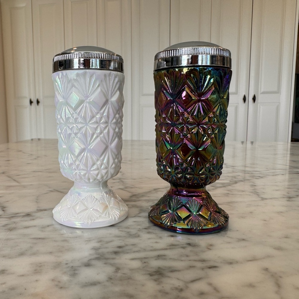 Fenton daisy & button carnival glass iridescent salt & pepper shakers. EUC.